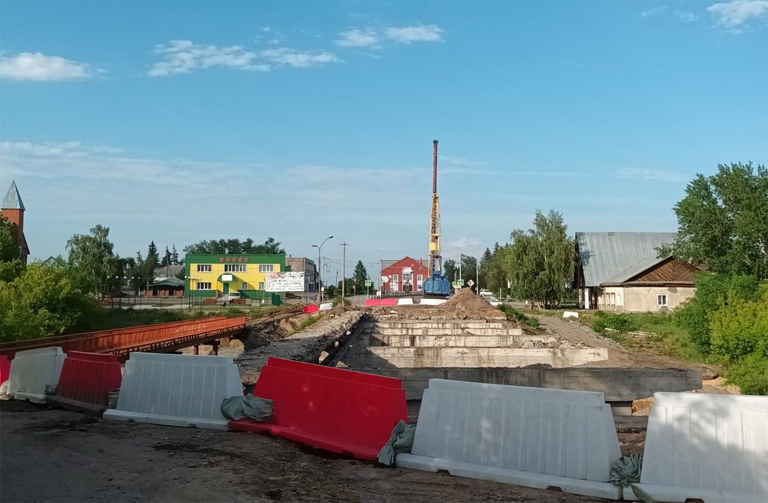 В Хабарах продолжается ремонт центрального моста | 04.07.2023 | Хабары -  БезФормата