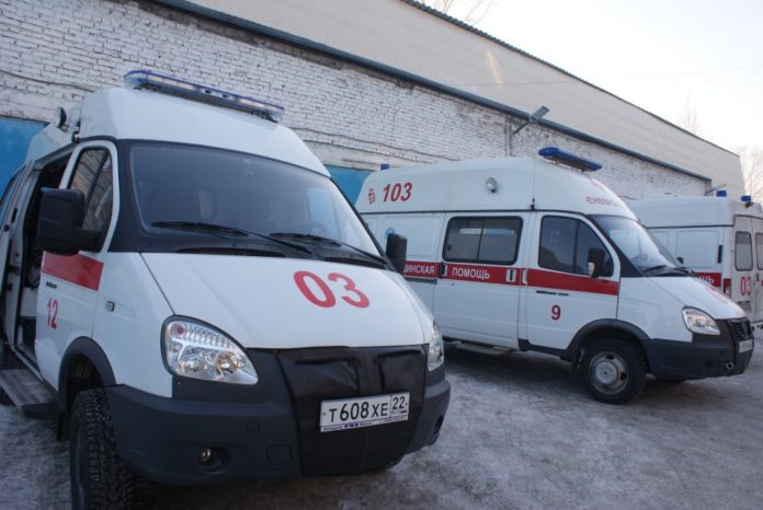 В Рубцовске в редакции “Местного времени” умер мужчина, не дождавшись “оптимизированной” скорой помощи
