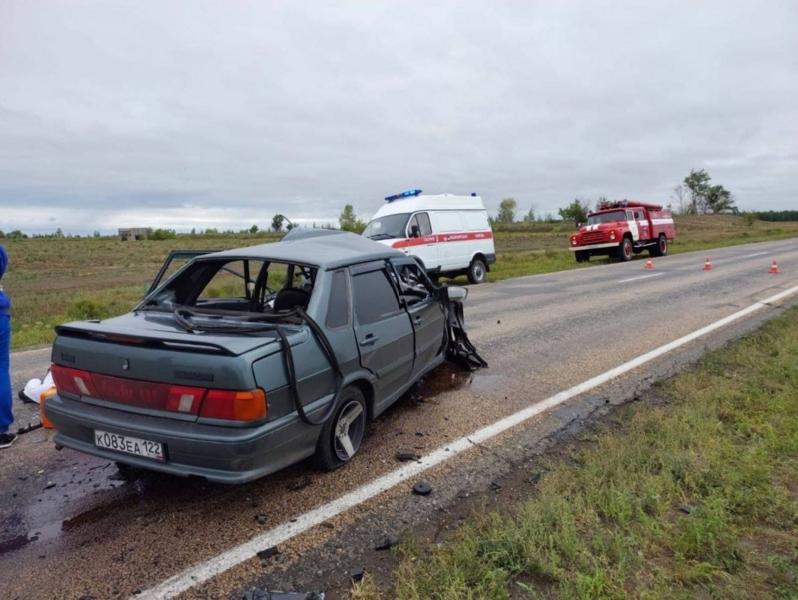 Погиб водитель без прав. Подробности ДТП на встречной полосе в Алтайском крае Погиб водитель без прав. Подробности ДТП на встречной полосе в Алтайском крае