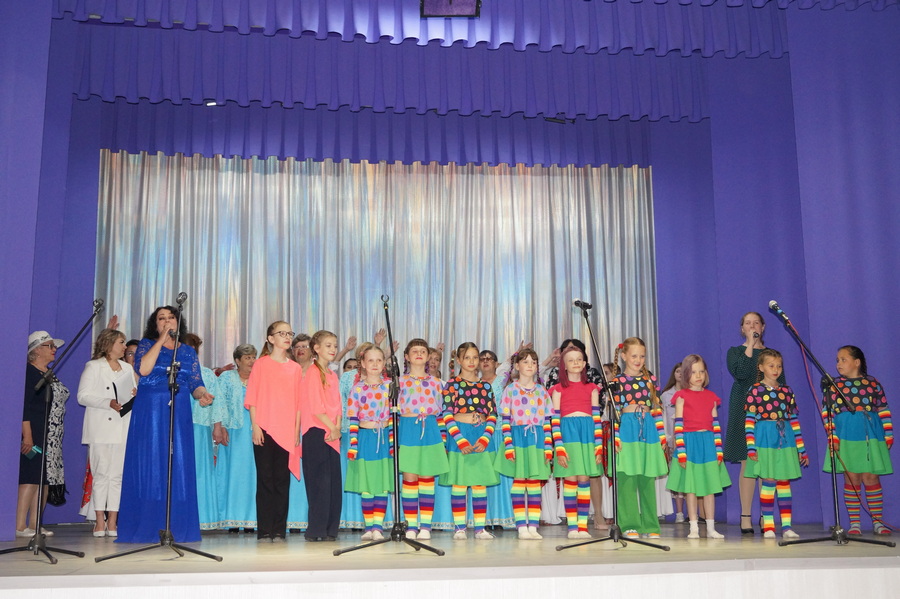 В Хабарском Доме культуры прошёл благотворительный концерт «От доброго слова к доброму делу»