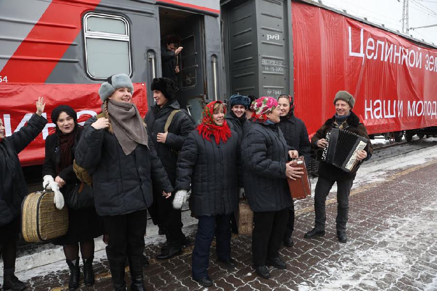 К 70-летию освоения целины в Барнауле прошел митинг-концерт