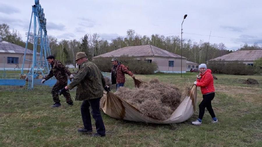 В "Берёзке" четвёртый субботник за месяц