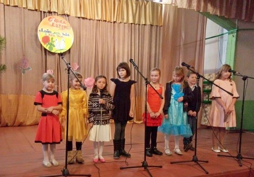 В Утянке с успехом прошла концертная программа "Матери России"