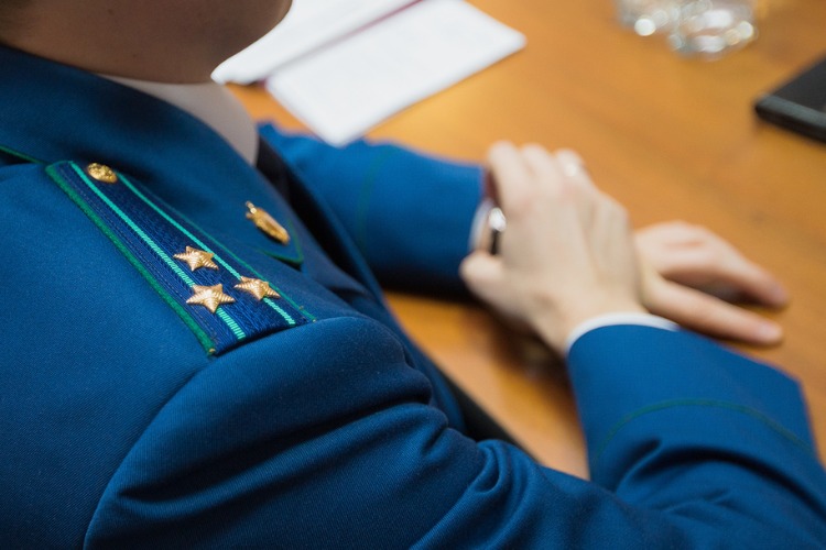 В прокуратуре Хабарского района ответили на вопрос о правомерности требования руководителя писать заявление на отпуск за свой счёт В прокуратуре Хабарского района ответили на вопрос о правомерности требования руководителя писать заявление на отпуск за свой счёт