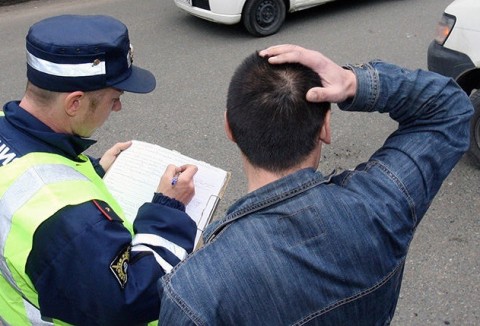 На территории Хабарского и Панкрушихинского районов сотрудники ОГИБДД проводят оперативно-профилактическое мероприятие "Должник"