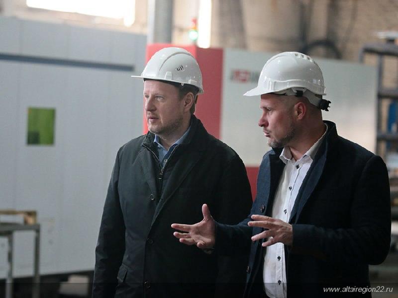Губернатор Виктор Томенко посетил предприятие «Комплекс Агро» - одно из ведущих в России по производству сельхозтехники Губернатор Виктор Томенко посетил предприятие «Комплекс Агро» - одно из ведущих в России по производству сельхозтехники