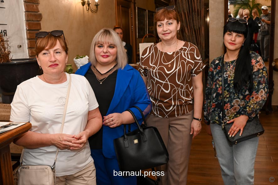 Делегация из Луганской Народной Республики прибыла в Барнаул Делегация из Луганской Народной Республики прибыла в Барнаул