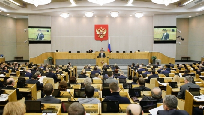 Госдума приняла в первом чтении закон об отмене роуминга в России
