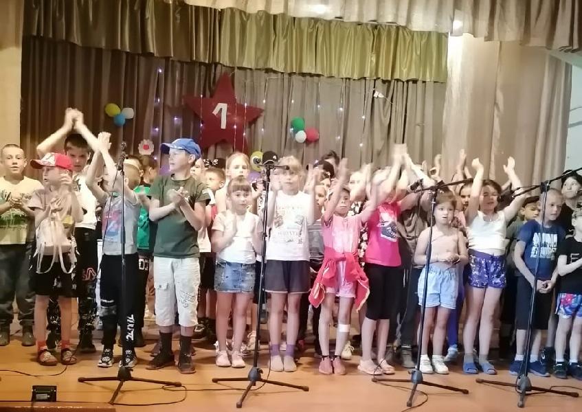 «Детство–это мы!»–праздник для утянских ребятишек