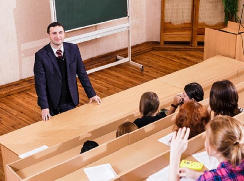В Алтайском крае идет работа по заключению договоров о целевом обучении педагогических кадров В Алтайском крае идет работа по заключению договоров о целевом обучении педагогических кадров