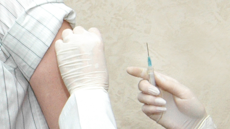 Более трети жителей Алтайского края поставили прививки от гриппа