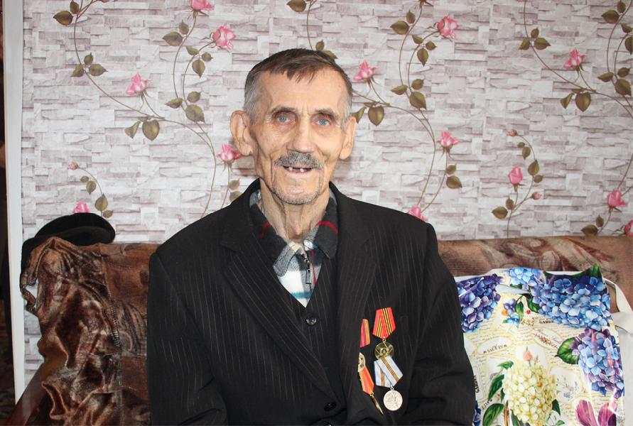Демьян Антонович Петренко из Новоильинки отметил 90-летие Демьян Антонович Петренко из Новоильинки отметил 90-летие