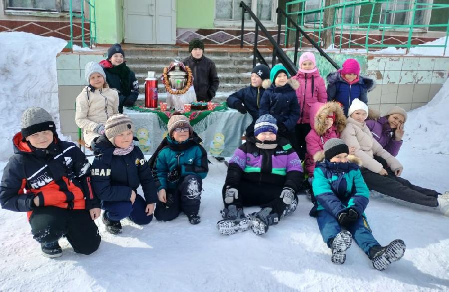 Плёсокурьинские школьники встретили Масленицу