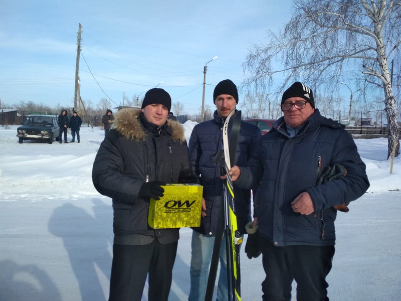 Глава района сделал подарок детско-юношеской спортивной школе