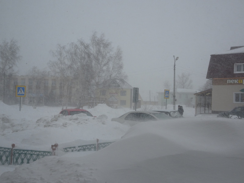 Хабарский район опять накрыла снежная стихия