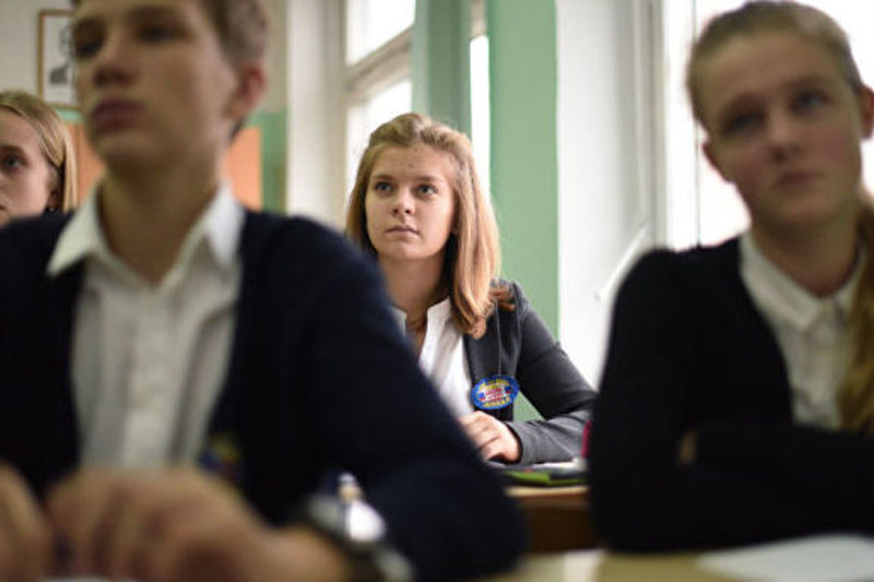 Минпросвещения: зимние каникулы школьников в России не планируется продлевать, несмотря на коронавирус 