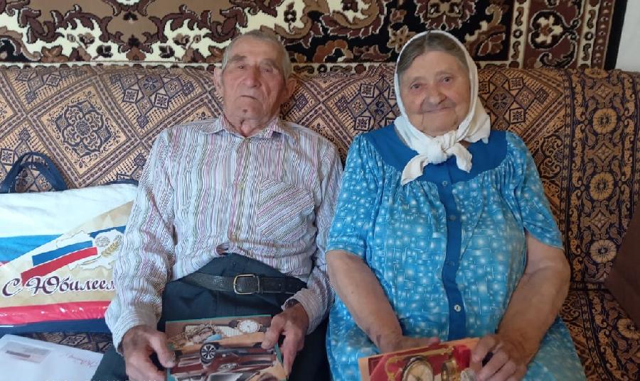 Иван Андреевич Яшнов из Мартовки отметил 90-летний юбилей