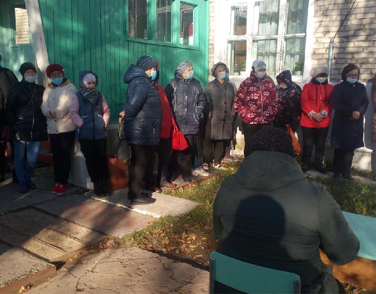 На сходе граждан в Свердловском определили объект для участия в Проекте поддержки местных инициатив
