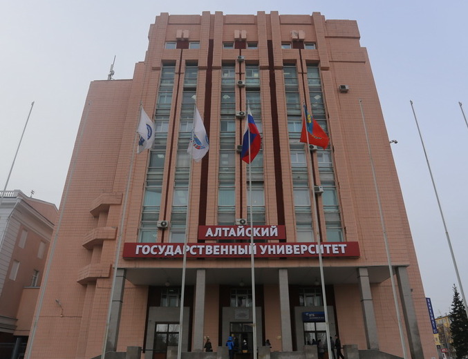 Школьников приглашают на день открытых дверей колледжа Алтайского госуниверситета