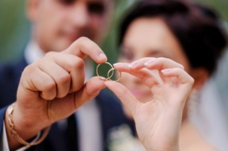 Давай поженимся: почему браков стало больше, а разводов - меньше