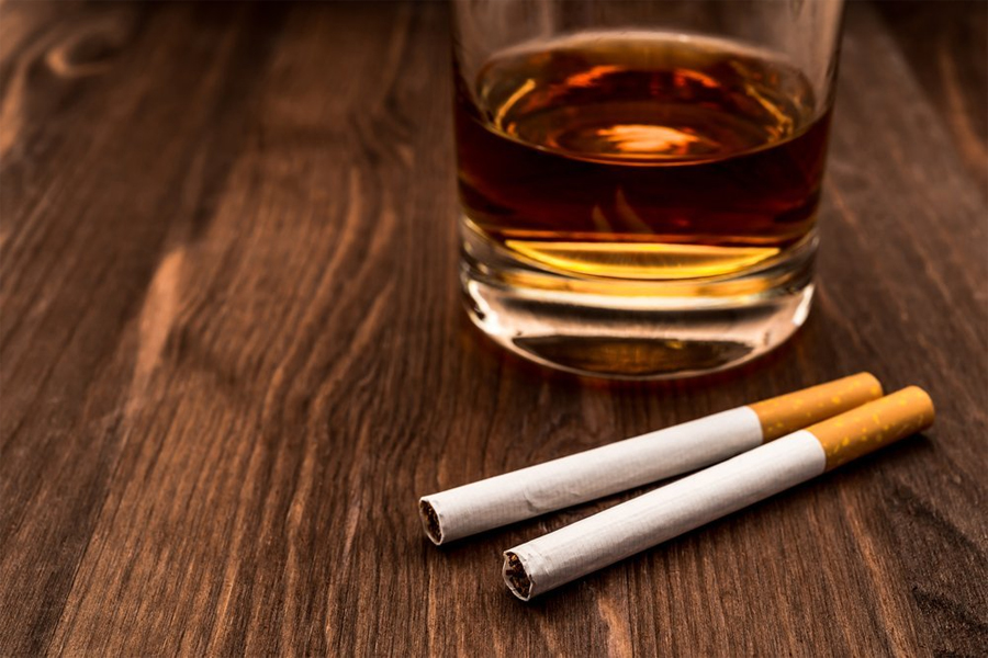 Главный психиатр-нарколог РФ: безопасной дозы алкоголя и табака не существует
