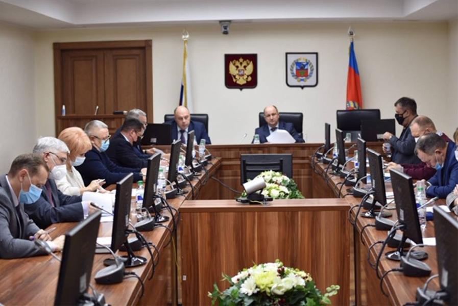 Поправки единороссов войдут в итоговый документ о бюджете края на 2021 год Поправки единороссов войдут в итоговый документ о бюджете края на 2021 год