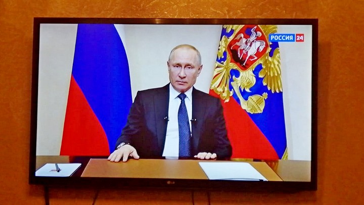Страна уходит на каникулы. О чём говорил Владимир Путин в обращении к населению Страна уходит на каникулы. О чём говорил Владимир Путин в обращении к населению