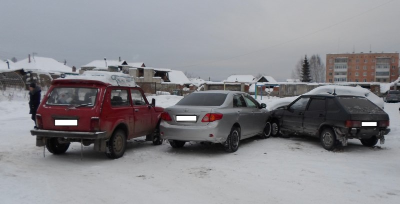В Хабарах произошло ДТП с участием трёх автомобилей