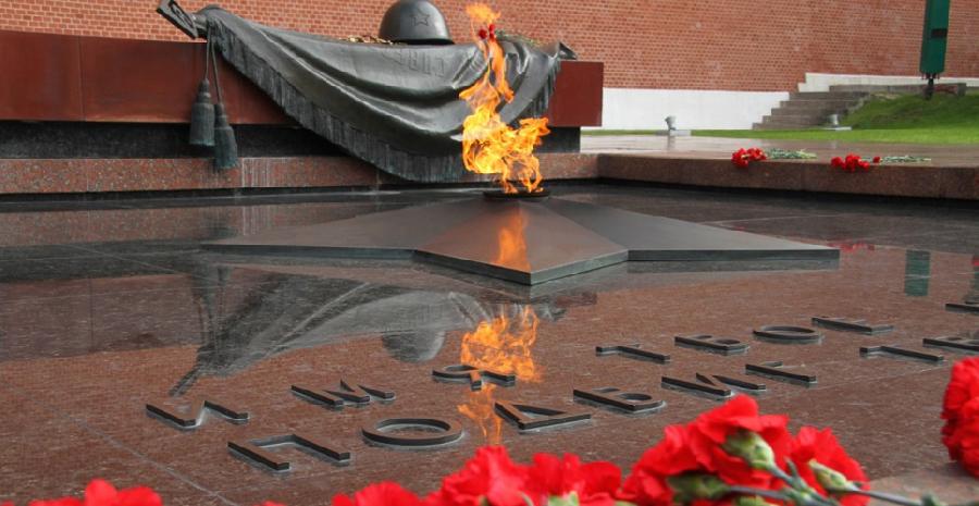 Сохранение памяти: Госдума приняла закон о недопустимости отождествления роли СССР и нацистской Германии