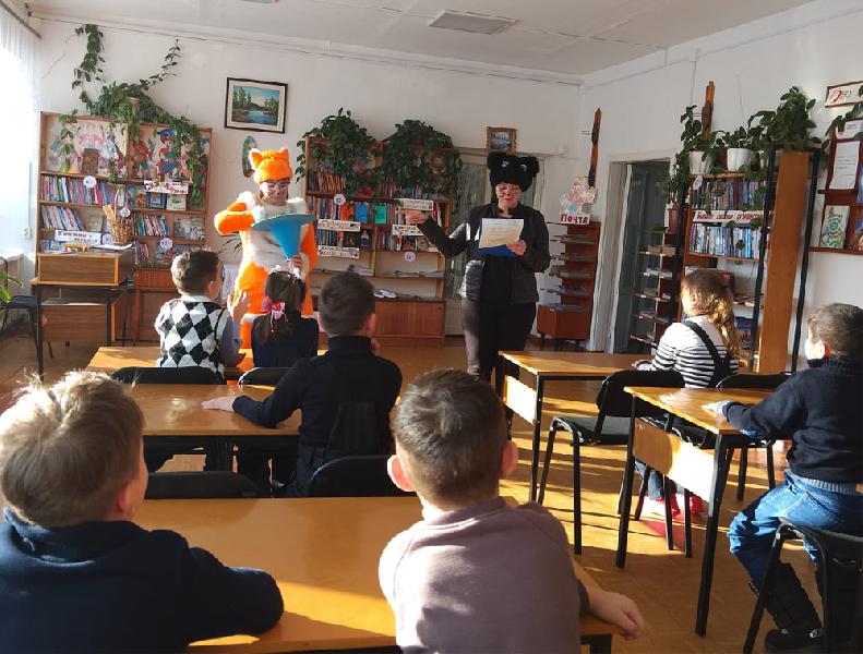 В детском отделе Хабарской библиотеки побывали учащиеся Ильинской школы