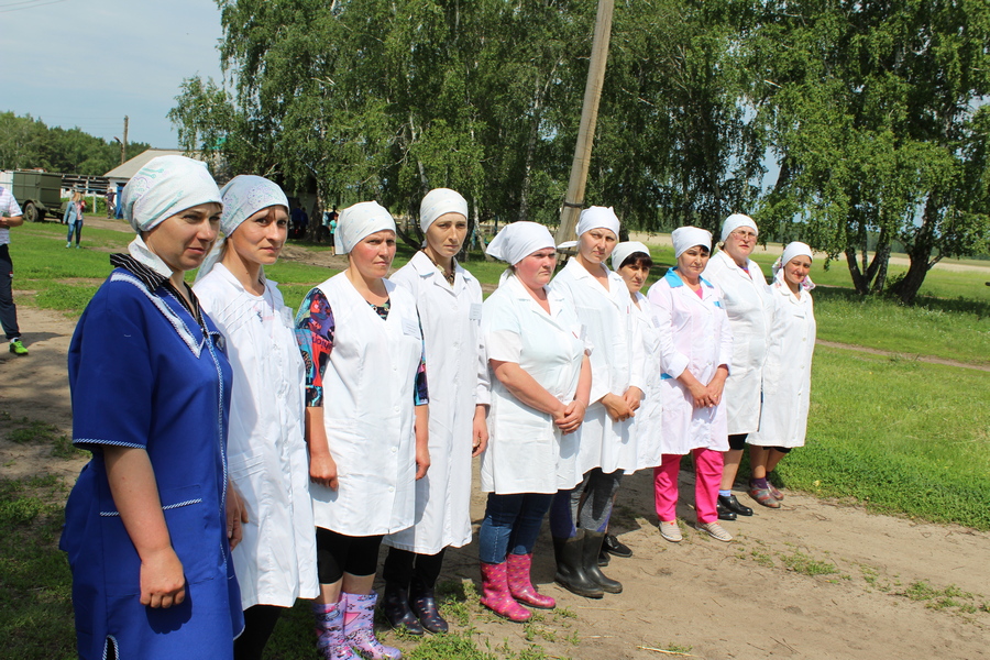 В Хабарском районе состоялся 27-й конкурс операторов машинного доения коров