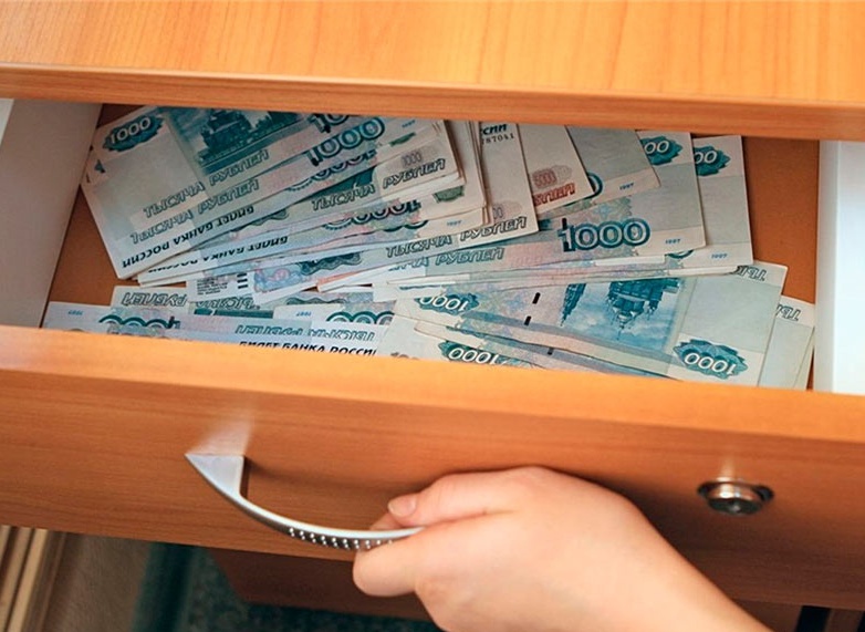 Экс-бухгалтера ЖКХ будут судить за хищение денег в Алтайском крае