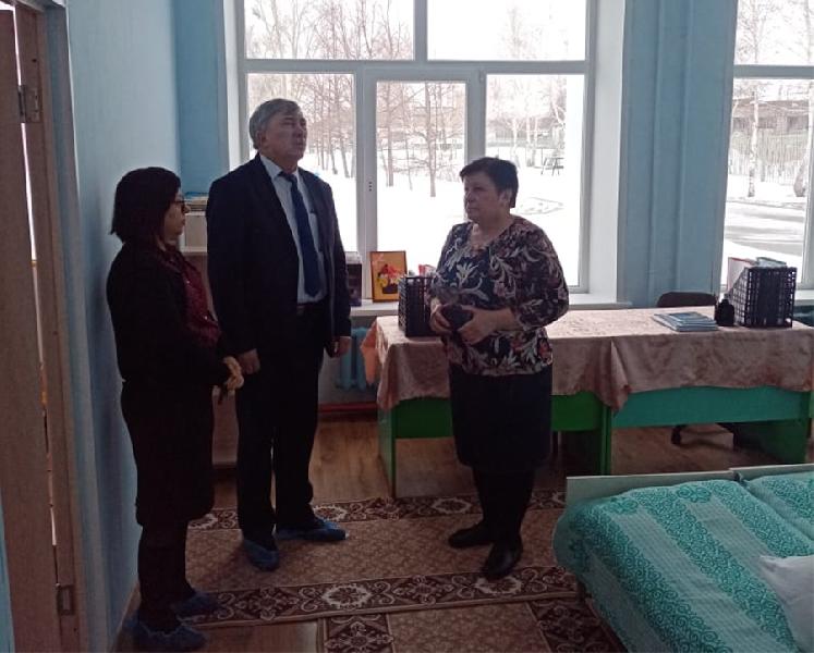 Глава Хабарского района проверил готовность нового помещения детсада к приёму детей Глава Хабарского района проверил готовность нового помещения детсада к приёму детей