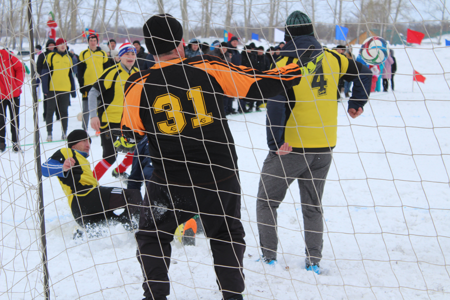 В Коротояке состоялись проводы зимы и турнир по футболу на кубок  Коротоякского элеватора
