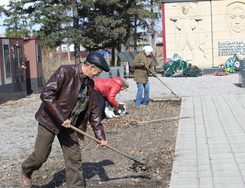 В Хабарах прошёл субботник