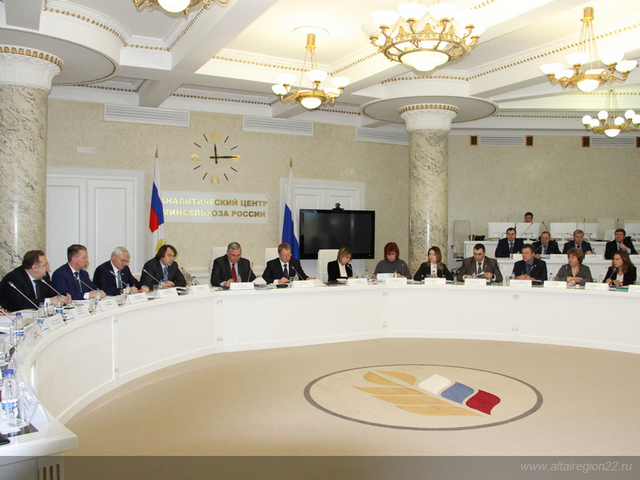 Губернатор Алтайского края Виктор Томенко провёл первое заседание рабочей группы Госсовета России по направлению «Сельское хозяйство»