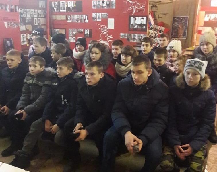 Экскурсия в прошлое: к 75-летию снятия блокады Ленинграда в музее прошли мероприятия для школьников