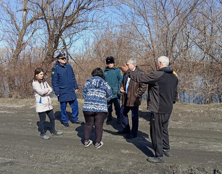 Побывали на территории подтопления, пообщались с жителями