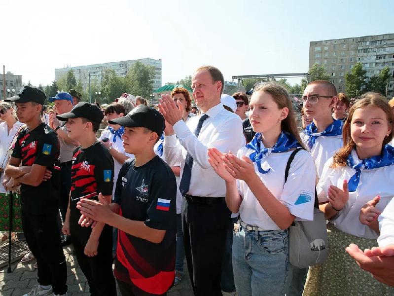 Виктор Томенко побывал на Дне города в Заринске