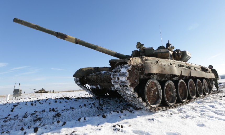 Солдат-контрактник погиб под танком в Алтайском крае