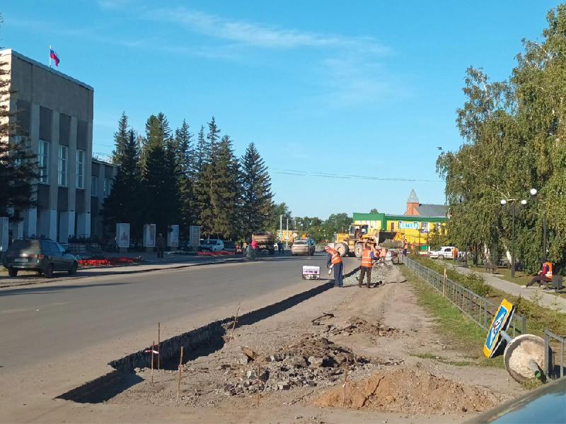 В Хабарах продолжается капитальный ремонт дороги по улице Ленина