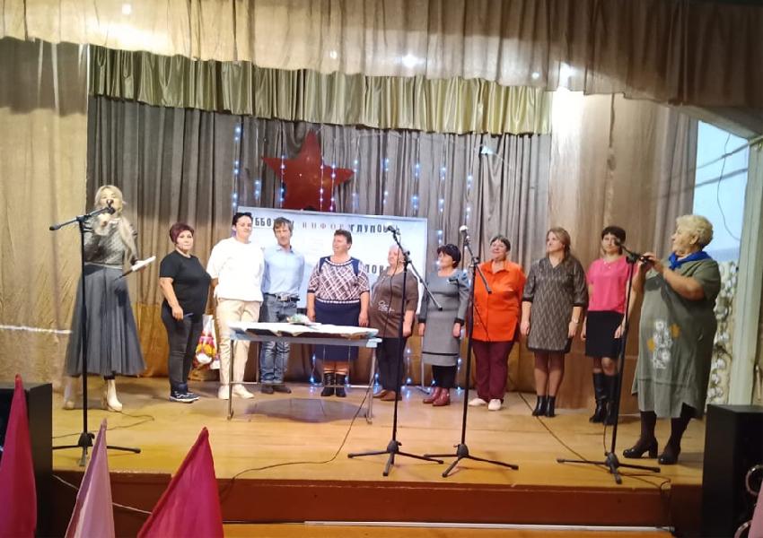 В октябре своих учителей поздравляли в селе Утянка В октябре своих учителей поздравляли в селе Утянка