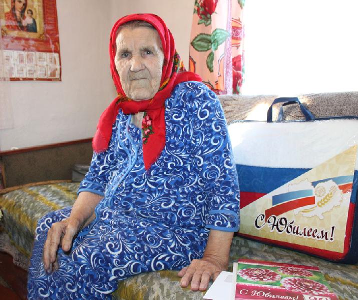 «Бабушка прожила 100 лет, а я уже 90–значит, я в неё!»–считает пенсионерка из Мартовки.