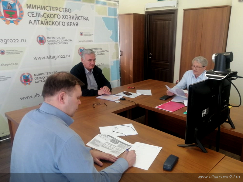 Заместитель Председателя Правительства Алтайского края Александр Лукьянов проинформировал Министра сельского хозяйства России о ходе подготовки к весенне-полевой кампании Заместитель Председателя Правительства Алтайского края Александр Лукьянов проинформировал Министра сельского хозяйства России о ходе подготовки к весенне-полевой кампании