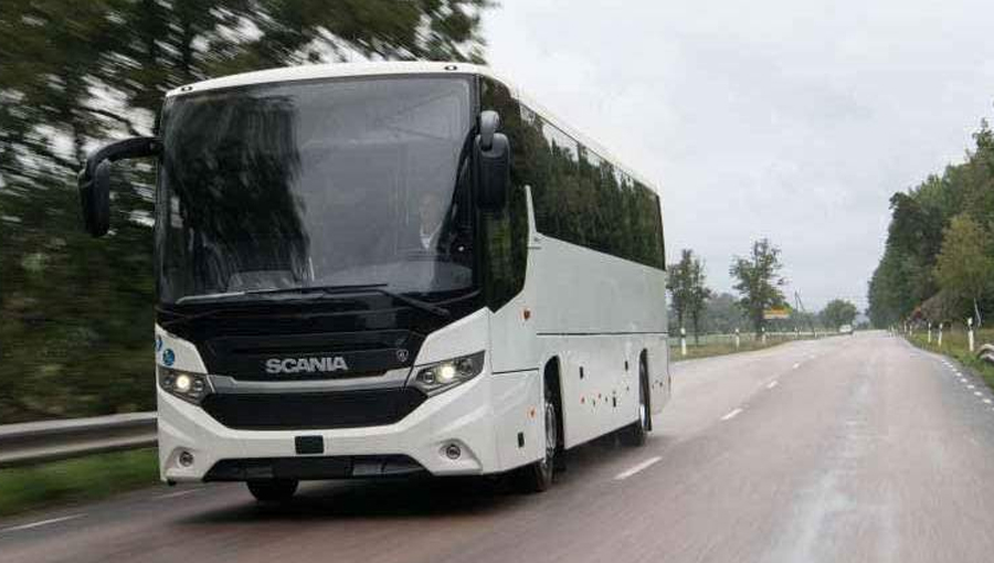 Автобус Барнаул — Новосибирск с 42 пассажирами съехал в кювет