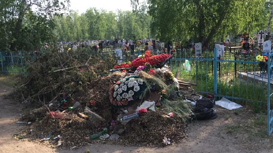 Навести порядок на гражданском кладбище в Хабарах - дело хлопотное, но необходимое