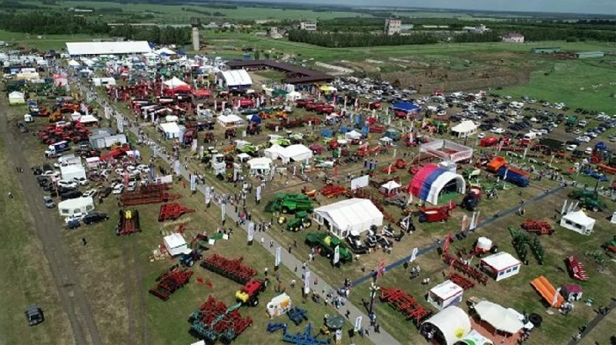 Свыше 300 компаний прошли регистрацию на участие в агрофоруме «День сибирского поля» в Алтайском крае
