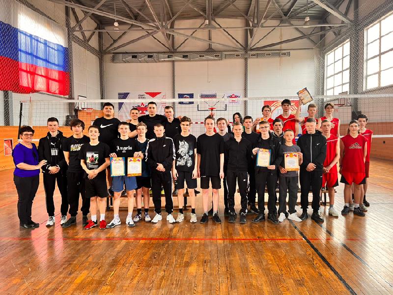 Команда ХСШ №1 стала победителем районного первенства по волейболу среди юношей Команда ХСШ №1 стала победителем районного первенства по волейболу среди юношей